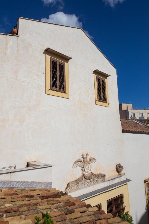 Appartamento Mansardato Nel Cuore Di Palermo - Accesso Terrazza Exterior foto